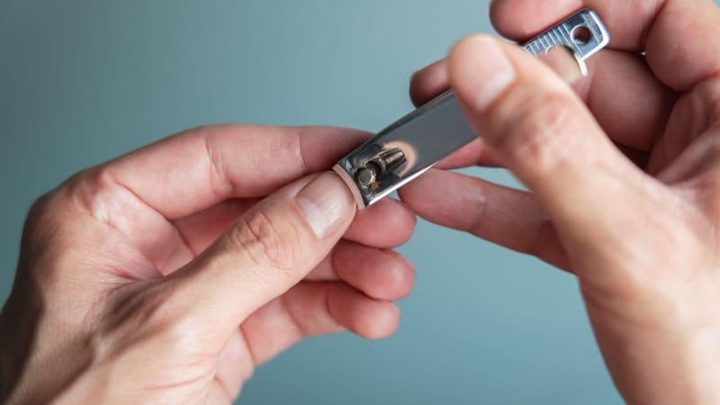 K čemu slouží záhadný otvor na kleštičkách na nehty? Diskuze odhalila jeho využití