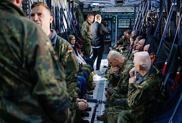 Zranitelná Evropa. Válečná simulace ukázala rychlé zisky Ruska v Litvě