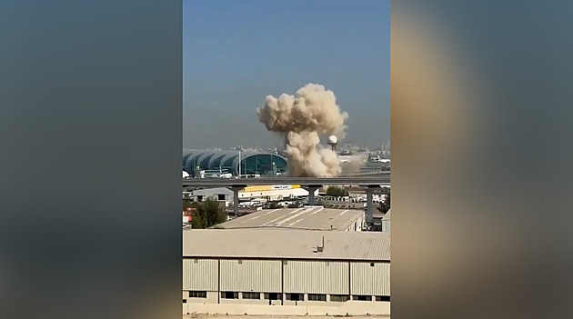 Výbuch jsem viděl z okna, říká Čech. V Dubaji uvázl bez pomoci, docházejí mu léky