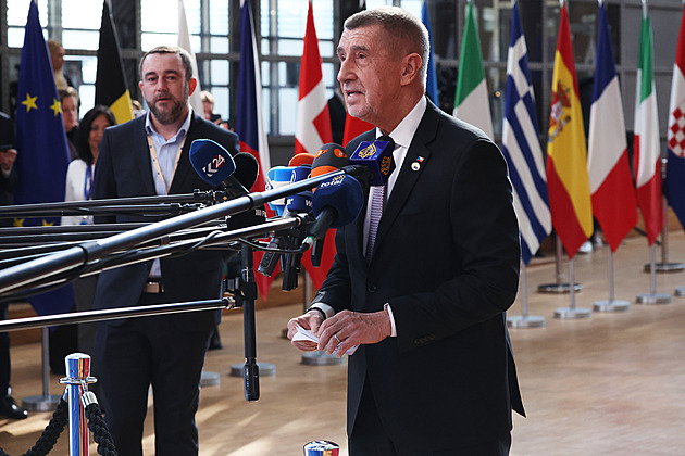 Babiš opět zkritizoval emisní povolenky. Ničí český průmysl, prohlásil v Bruselu