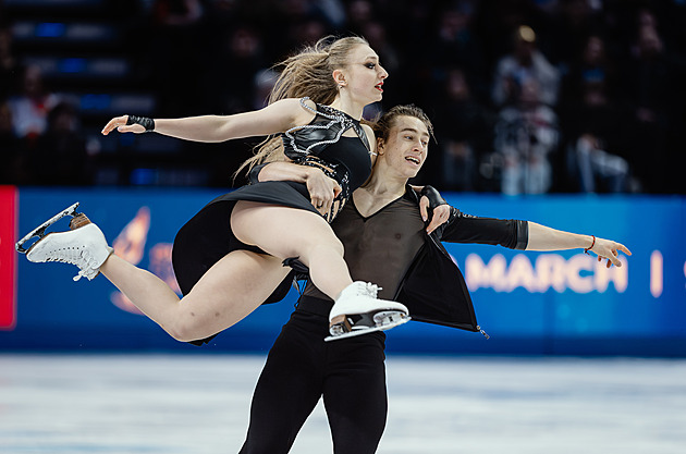 Mrázkovi kousek od desítky, postoupili i Taschlerovi. Praze vládnou Francouzi
