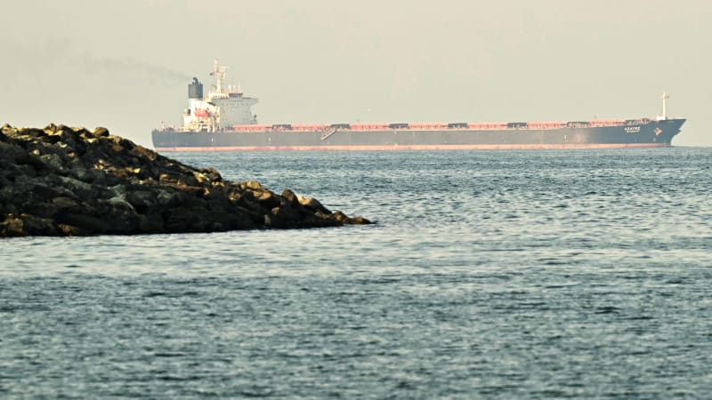 USA vyslaly válečné lodě do Hormuzského průlivu. Mají zprovoznit klíčovou námořní trasu