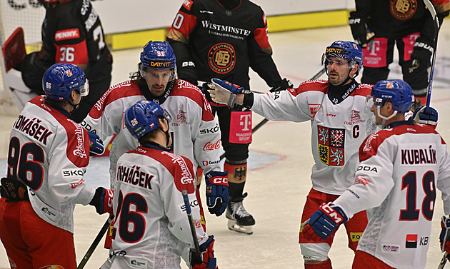 ONLINE: Česko - Německo 3:2. Domácí znovu vedou, přesilovku využil Tomášek