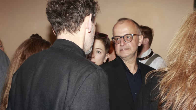 Dojemný moment na pohřbu Potměšila. Sbohem kamarádovi dal i vážně nemocný Špalek v bolestech