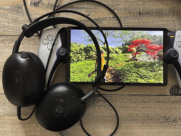 Lehká jako pírko. Herní sluchátka Sony Inzone H6 Air na hlavě skoro neucítíte