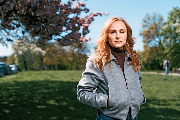 Byl krutý, ale bez něj jsem chtěla umřít, líčí bývalá členka sekty léčitele z Kutné Hory