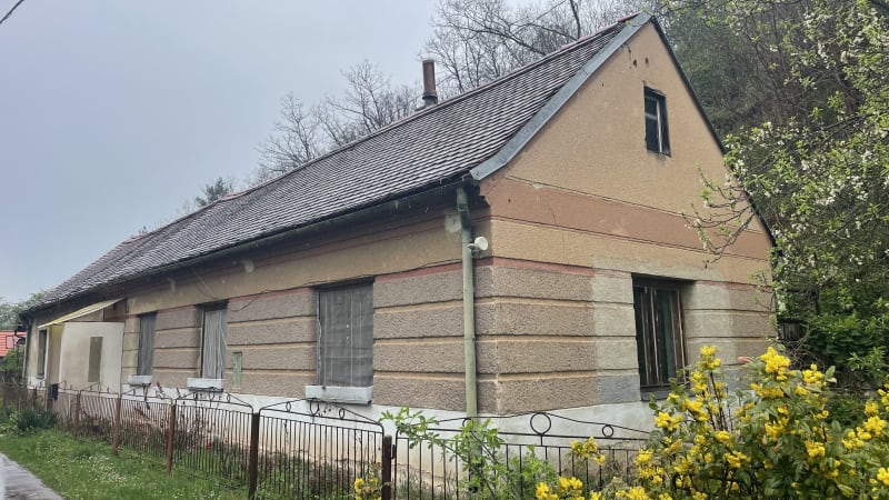 Ženu držel na řetězu, znásilňoval a brutálně mučil. Tyran ze Siřemi dostal 15 let