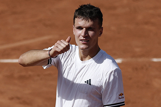 Roland Garros ONLINE: Bejlek vede,  Krejčíková nevyužila dva mečboly a končí
