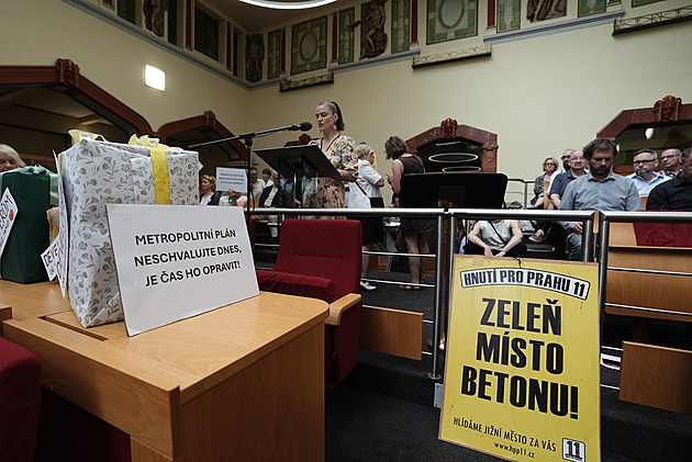 Debata k metropolitnímu plánu začala zostra, dokument napadali aktivisté