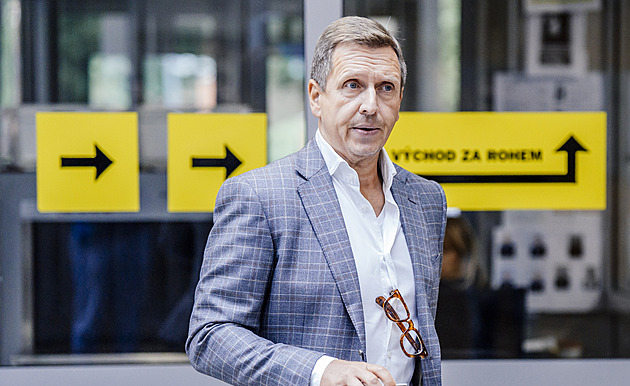 V Dozimetru vypovídal exšéf DPP Dvořák. Nonstop o mně lžete, obořil se na média