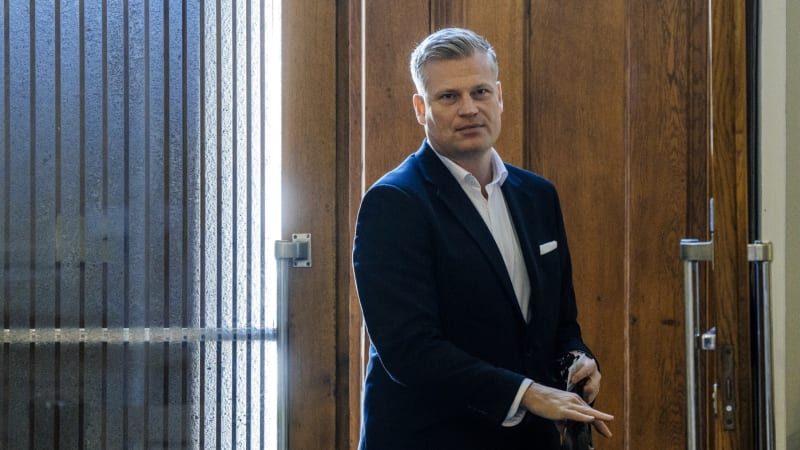 Turek: Politici by neměli odstupovat kvůli přestupkům. Hysterická média by se měla omluvit
