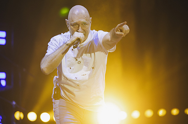 Podhradí rozduní Landa i Mirai. Příští zastávkou festivalu Hrady CZ je Bouzov