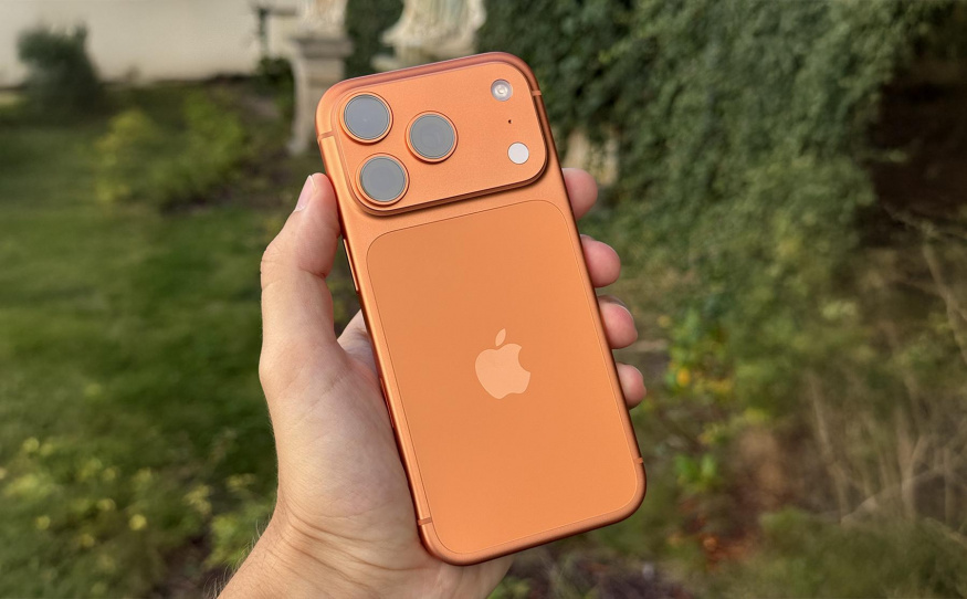 Kryty od loňských iPhonů nevyhazujte. Budou sedět i na ty letošní